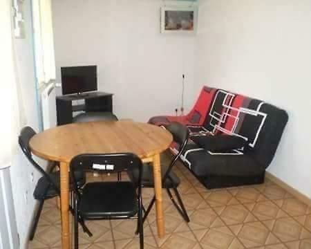 Apartmán Gogo Location 1 Forest-Saint-Julien Exteriér fotografie