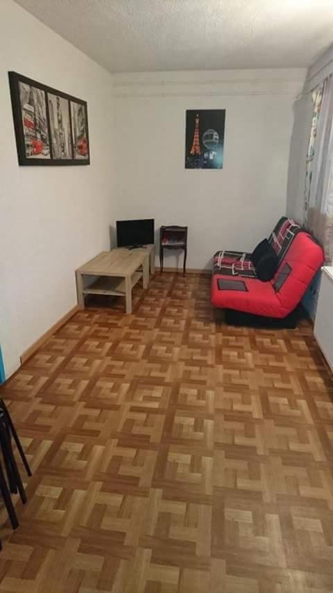 Apartmán Gogo Location 1 Forest-Saint-Julien Exteriér fotografie